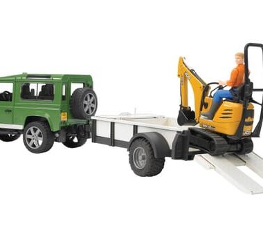 Land Rover with trailer+digger
